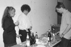 Foto mit Jaqueline Giere, Hanno Loewy, Gottfried Kößler, Arbeitsstelle Fritz Bauer Institut, 1994 