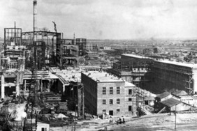Die Baustelle des Kraftwerks der IG Farben in Auschwitz-Monowitz (1943/44)